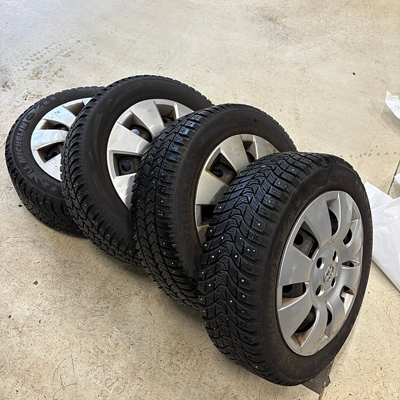 Toyota Yaris 11 of 11