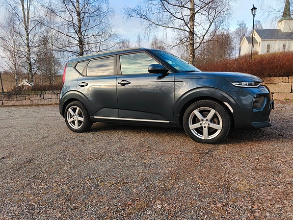 Kia e-Soul 4 of 5