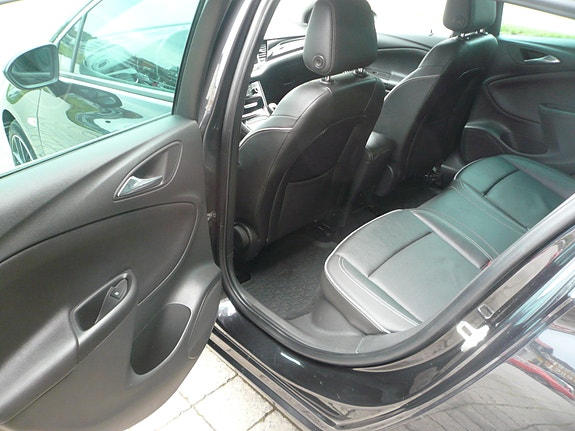 Opel Astra 25 of 30