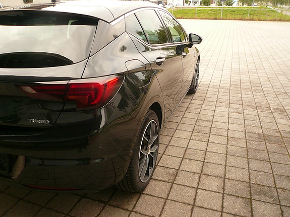 Opel Astra 12 of 30