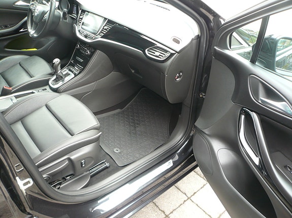Opel Astra 20 of 30