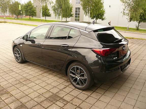 Opel Astra 8 of 30