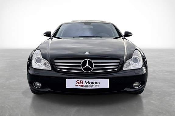 Mercedes-Benz CLS-Klasse 2 of 5