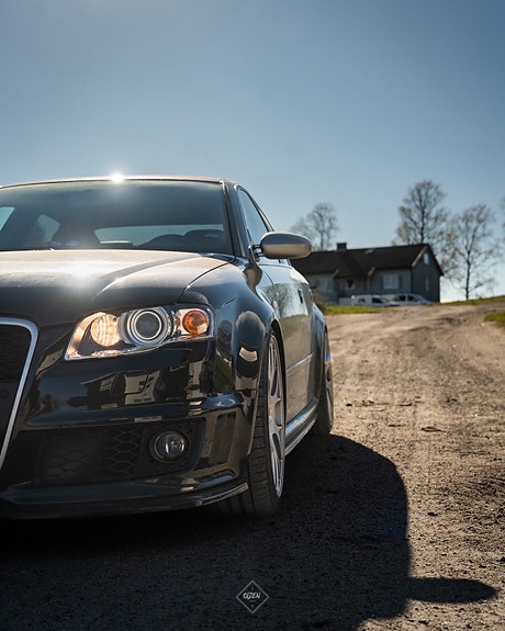 Audi RS4 4 of 5