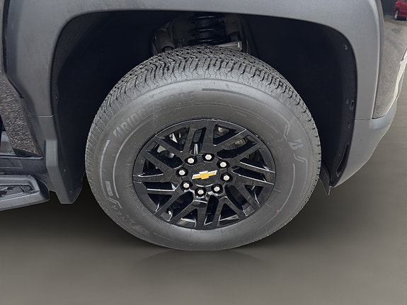 Chevrolet Silverado EV 26 of 27