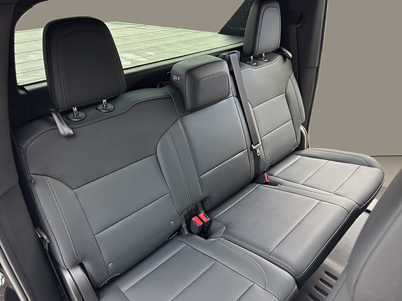 Chevrolet Silverado EV 20 of 27