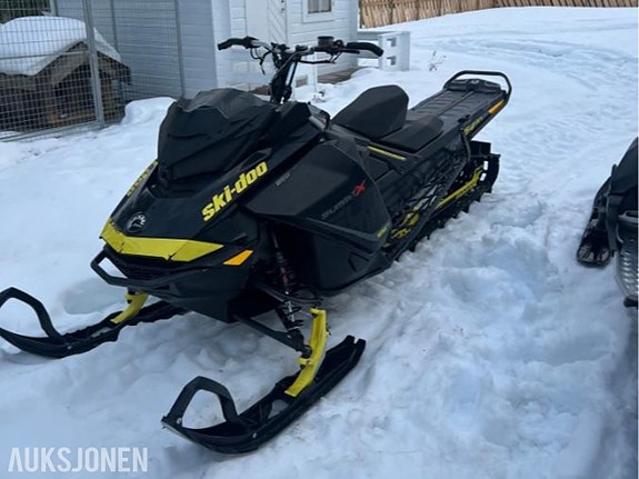 Ski-doo Summit 850