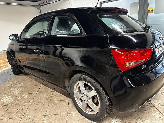Audi A1 3 of 5