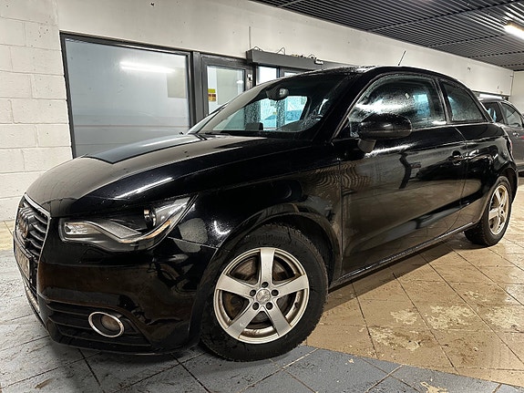 Audi A1 2 of 5