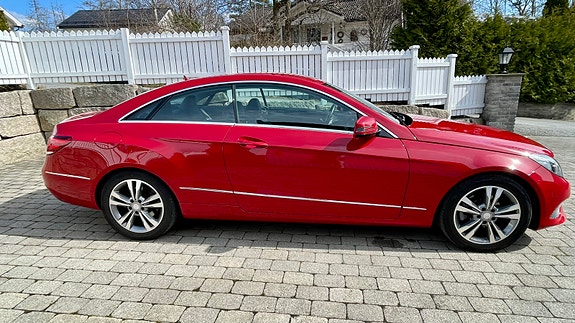 Mercedes-Benz E200 3 of 18