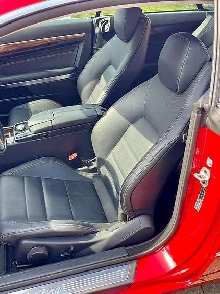 Mercedes-Benz E200 4 of 18