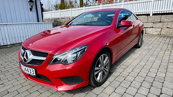 Mercedes-Benz E200 2 of 18