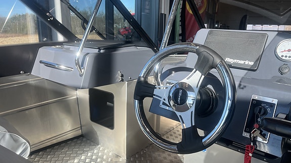 Silver Shark BRX (Overligger) med ny 2026 115hk motor 4 of 5