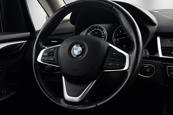 BMW 225xe 20 of 30