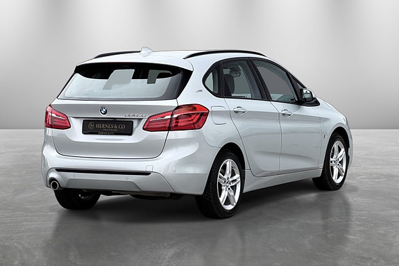 BMW 225xe 7 of 30