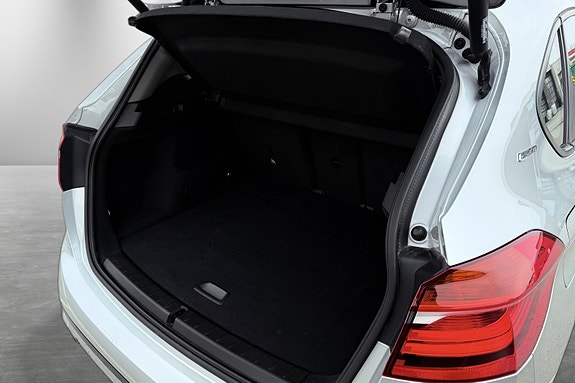 BMW 225xe 12 of 30