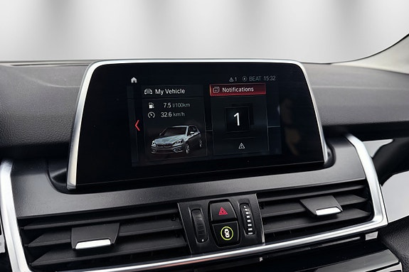 BMW 225xe 29 of 30