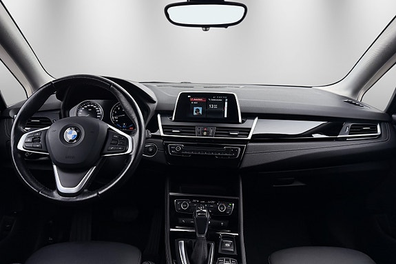 BMW 225xe 18 of 30
