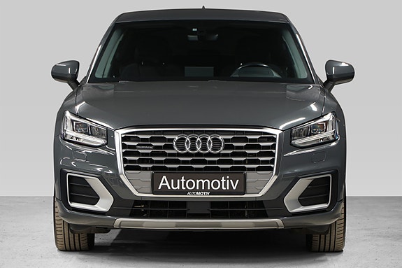 Audi Q2 2 of 5