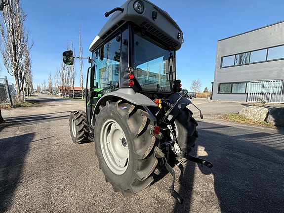 Deutz Fahr 3060D 2 of 10