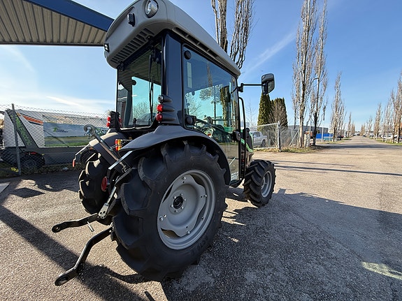 Deutz Fahr 3060D 3 of 10