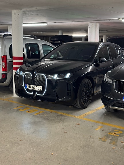 BMW iX 5 of 20
