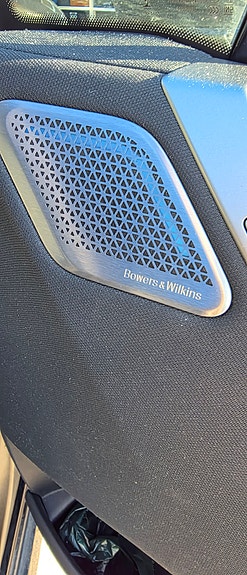 BMW iX 15 of 20
