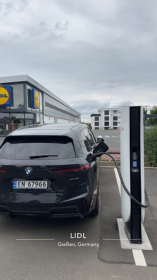 BMW iX 8 of 20
