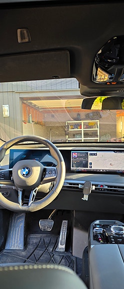 BMW iX 19 of 20