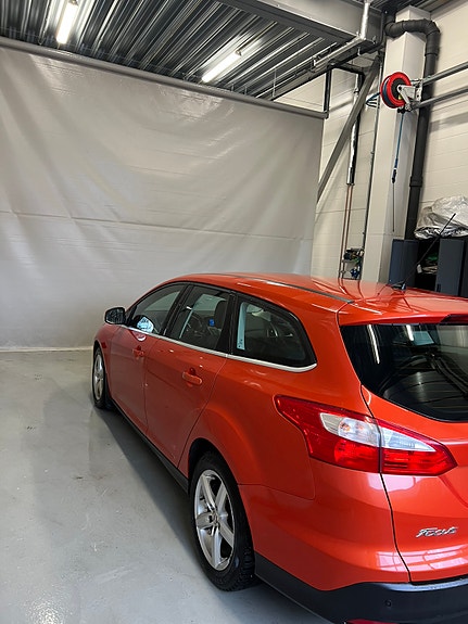 Ford Focus 7 of 13