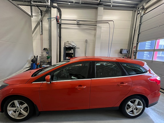 Ford Focus 5 of 13