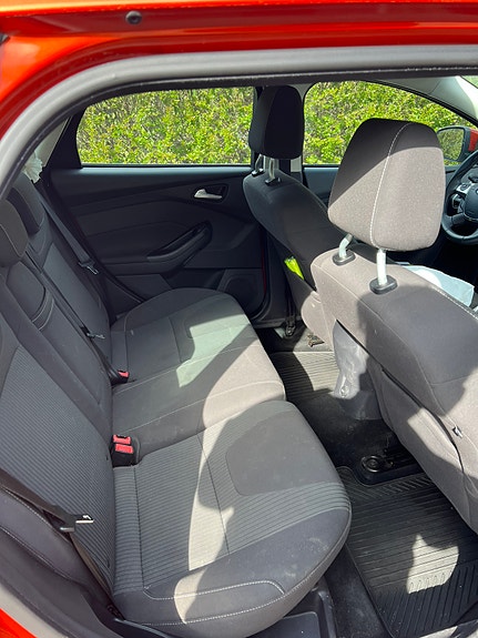 Ford Focus 12 of 13