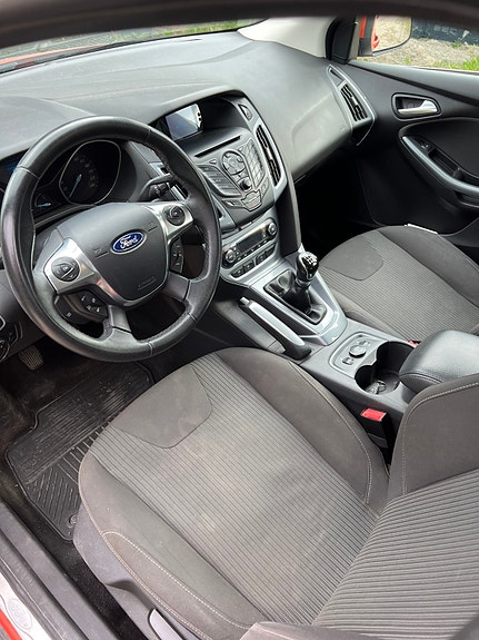Ford Focus 9 of 13