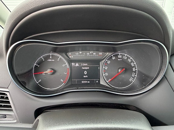 Opel Zafira Tourer 10 of 28