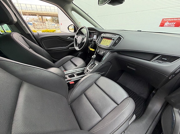Opel Zafira Tourer 28 of 28