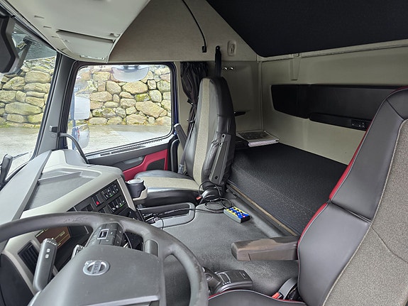 Volvo FM  460 8 of 30