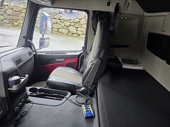 Volvo FM  460 17 of 30