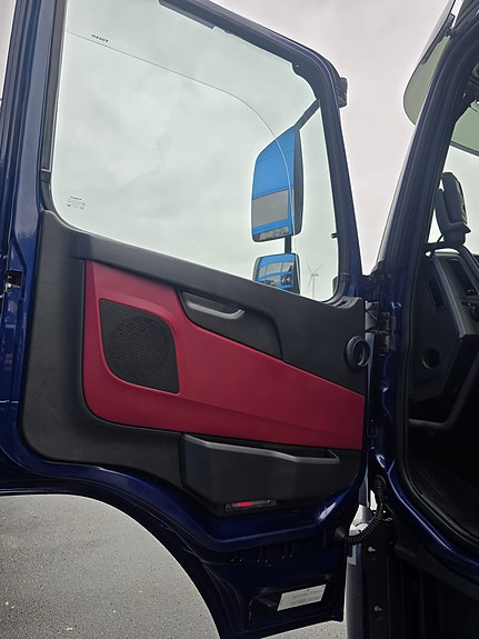 Volvo FM  460 24 of 30