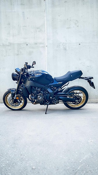Yamaha XSR 900 2 of 4