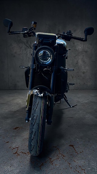 Yamaha XSR 900 3 of 4