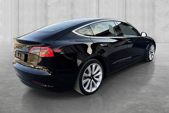 Tesla Model 3 3 of 5