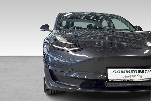Tesla Model 3 3 hos Sommerseth