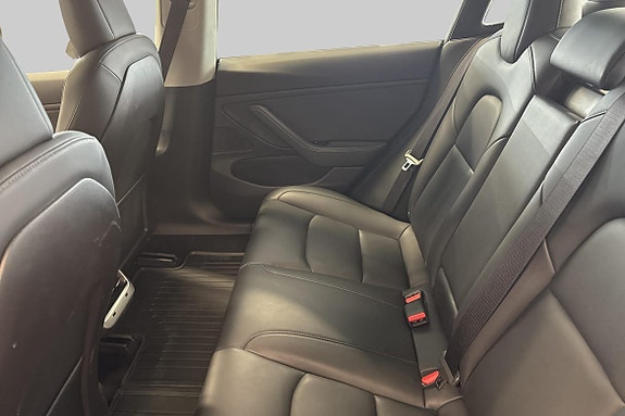 Tesla Model 3 19 hos Sommerseth