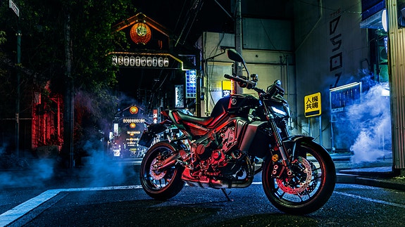 Yamaha MT-09 7 of 8