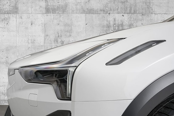 Polestar 3 8 of 30