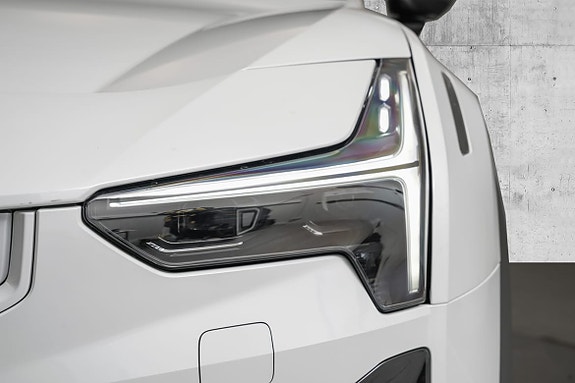 Polestar 3 6 of 30