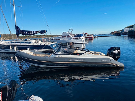 Capelli Tempest 65 Bowrider m/Suzuki 150 APX