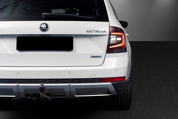 Skoda Octavia Scout 6 of 30