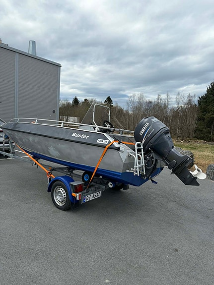 Buster L m/ Yamaha F50 med fuel injection, hydr.styring og NorTrailer 750 kg