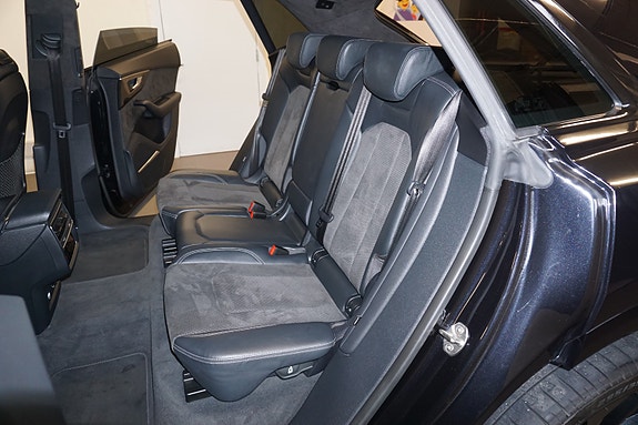 Audi Q8 28 of 30